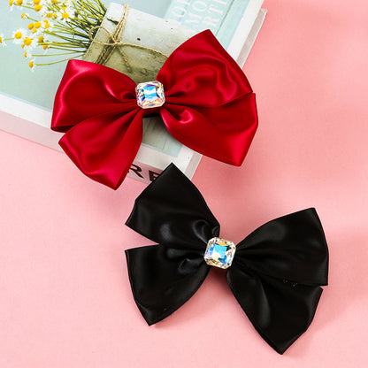M42 Boxed Zircon Bow Tie Duck Clip