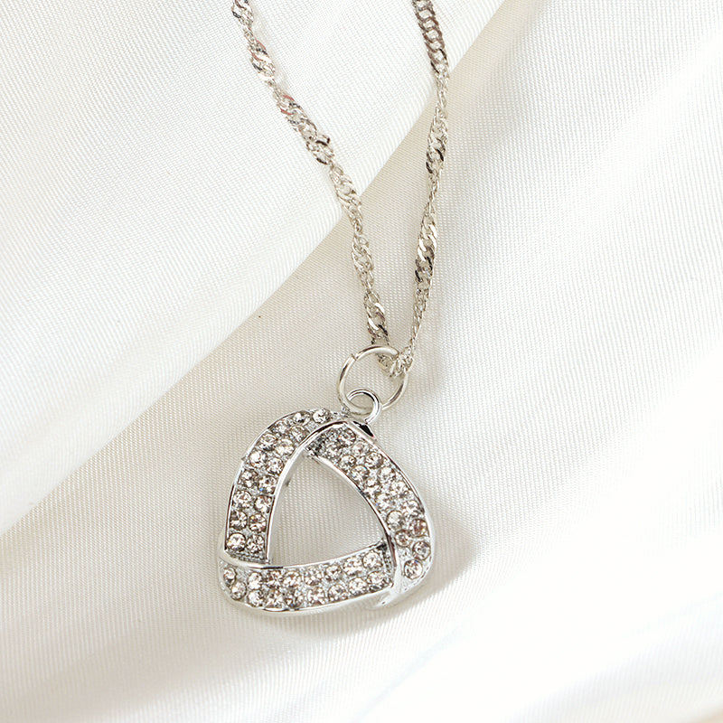 Sparkling Geometric Triangle Necklace M.43