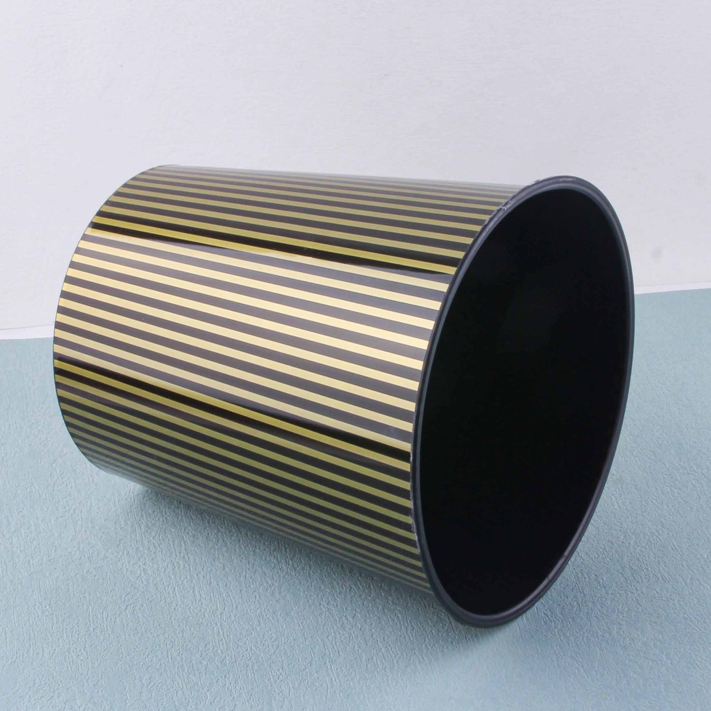 025 black trash bin M.23