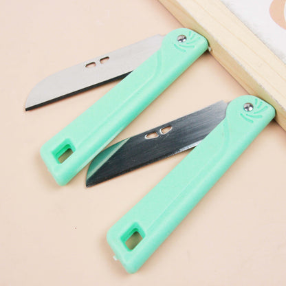 Bulk Two - hole Folding Knife M.62