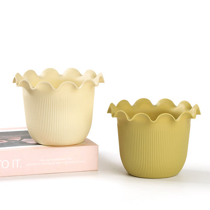 3038 Lace Small Flower Pot  M.12