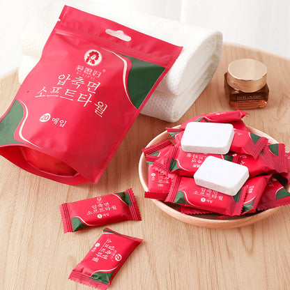 Five disposable compressed towels in a bag M.27