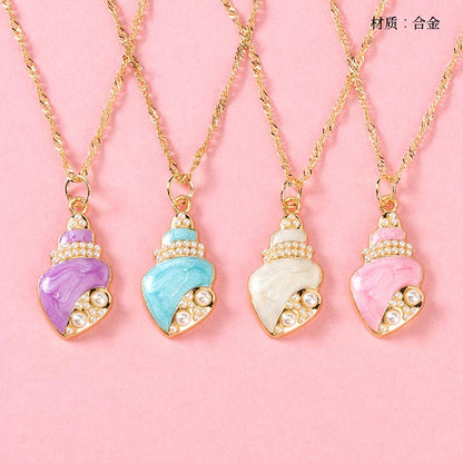 Pearl - Inlaid Conch Shell Necklace M.43