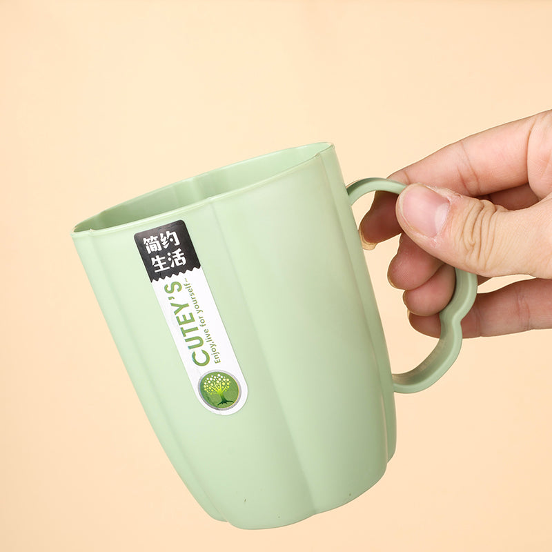 8256 Simple Lace Mouth Cup M.26