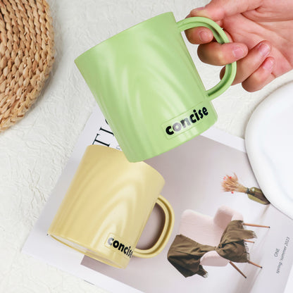 2747 English letter mug M.26